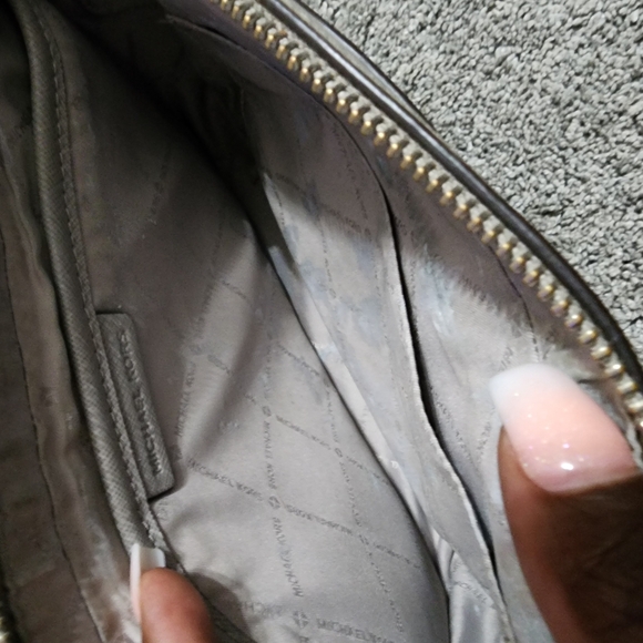 Micheal Kors medium crossbody bag - Picture 5 of 5